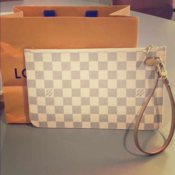 SOLD LouisVuitton 2019 Neverfull Damier Azur Pouch - Picture 1 of 7